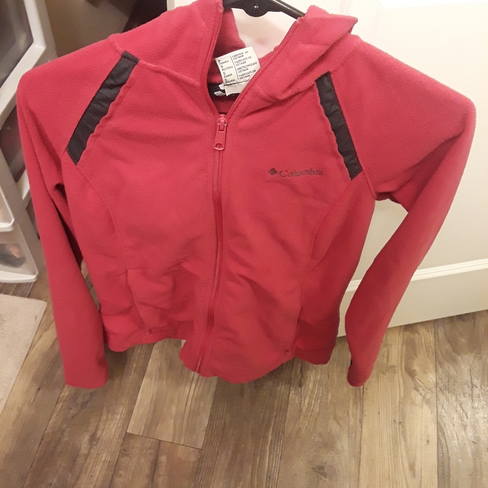 Red Columbia - Picture 3 of 3